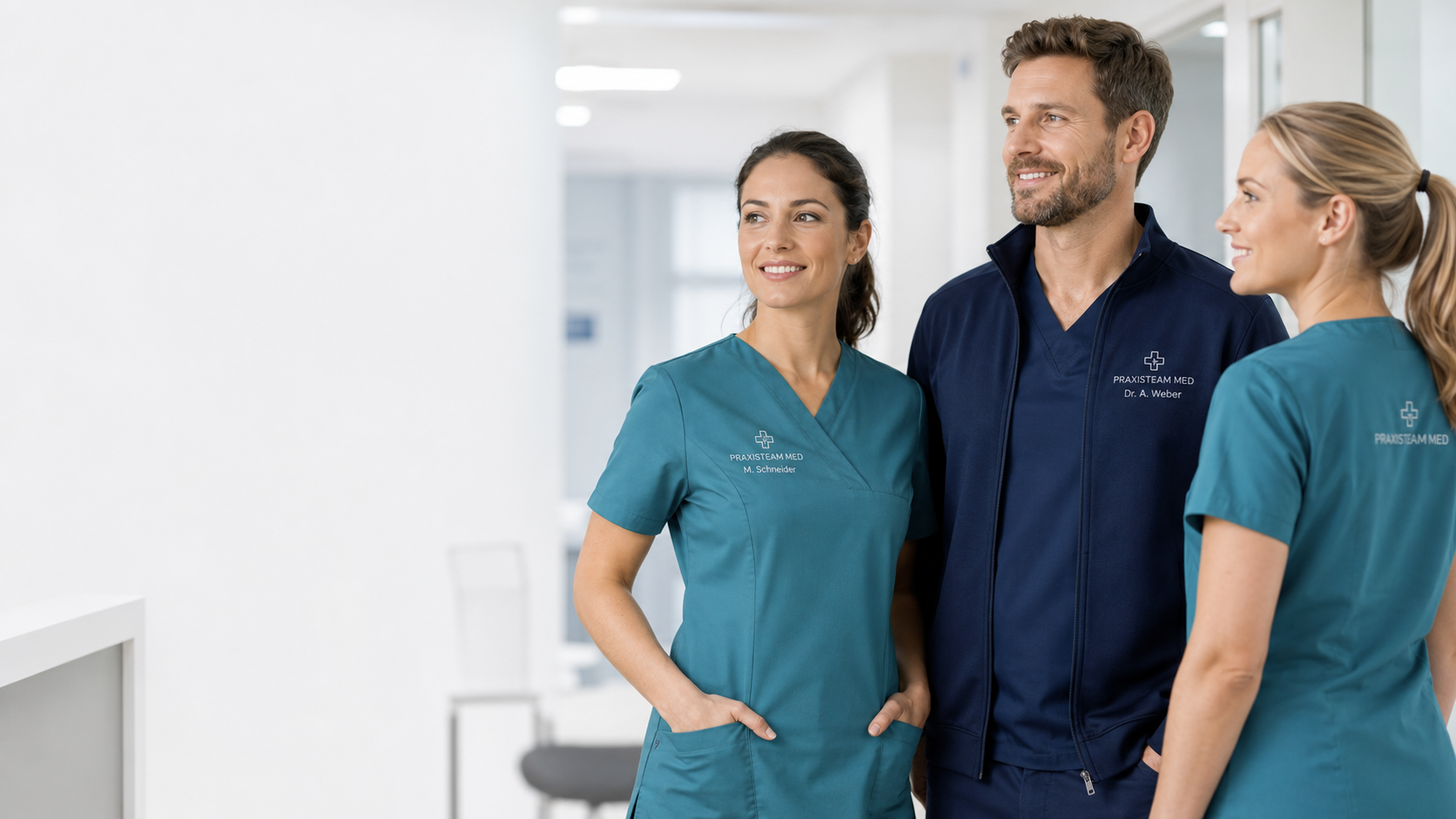 Berufsbekleidung Medizin mit Logo als Teamkleidung f&uuml;r Pflege und Praxis